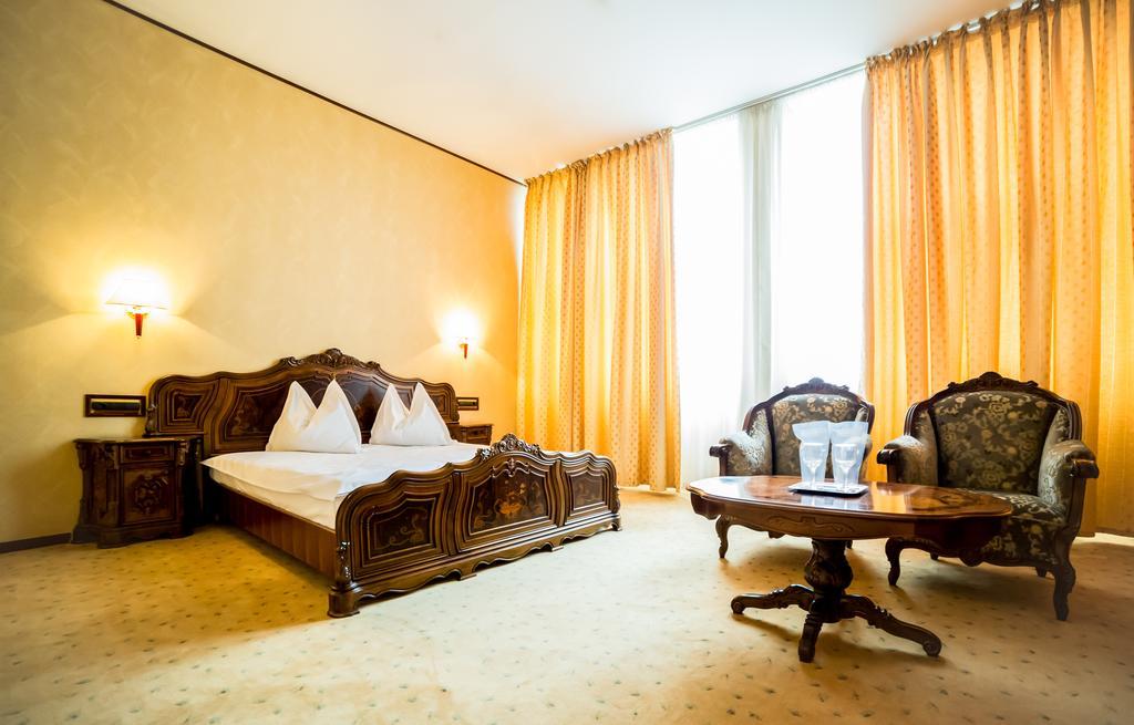 Hotel Imperial Inn Târgu-Mureş Extérieur photo