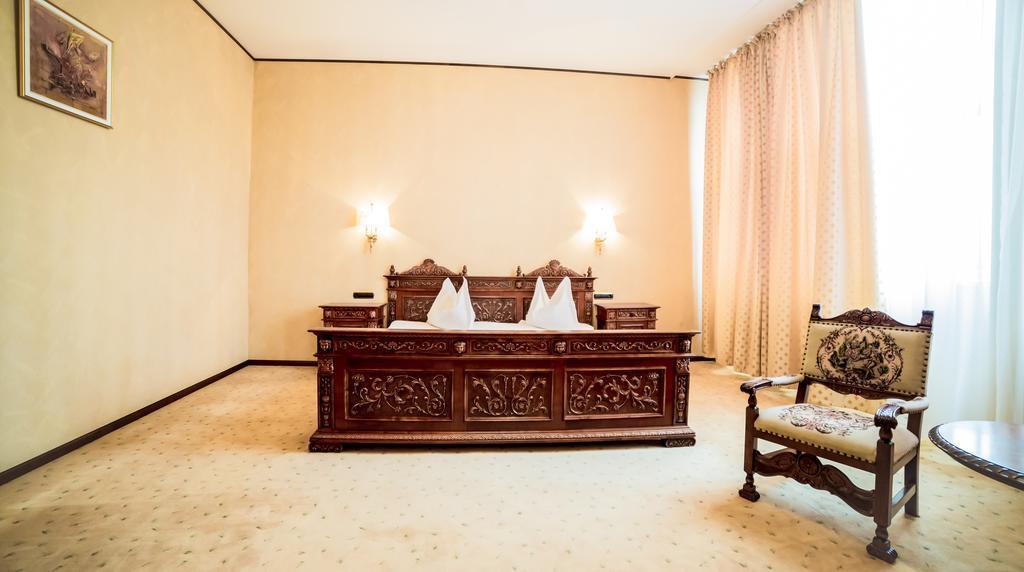 Hotel Imperial Inn Târgu-Mureş Extérieur photo